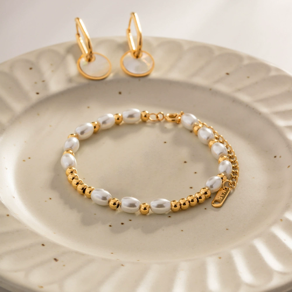 Luxe Pearl Gold Bracelet