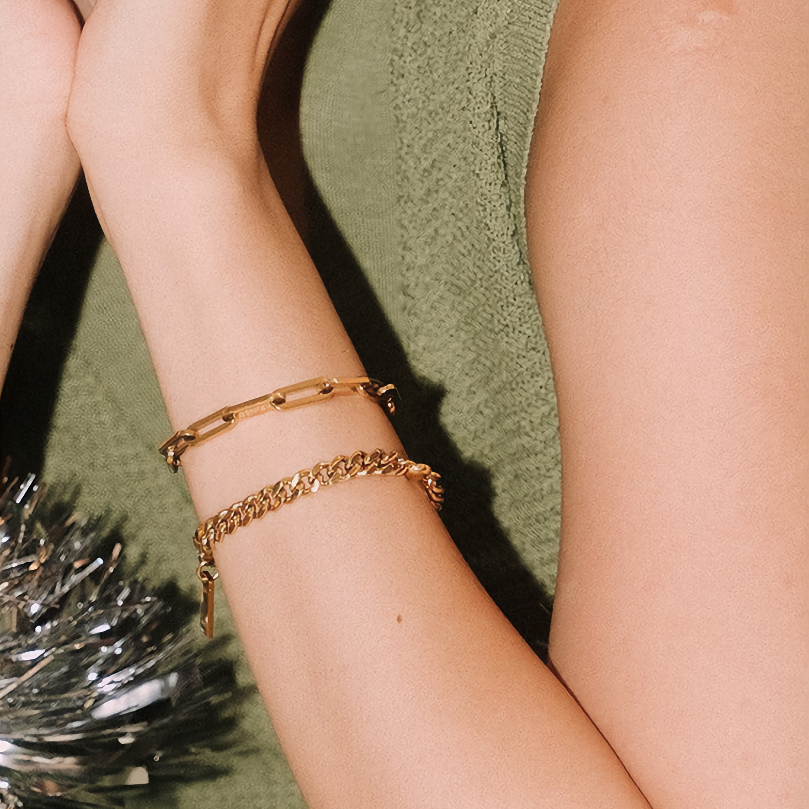 Chic Paperclip Chain Bracelet - Gold