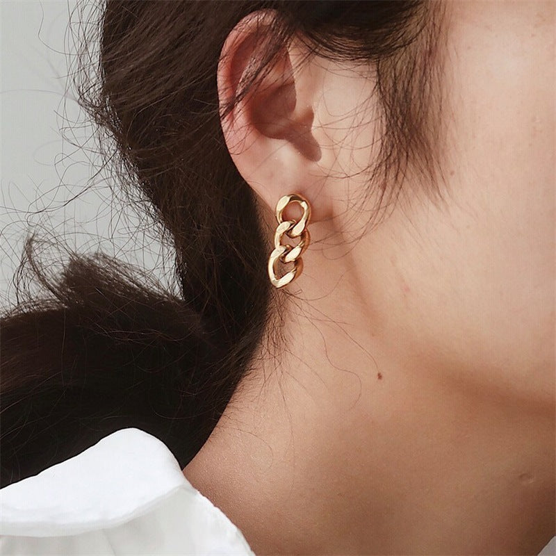 Elegant Gold Chain Drop Earrings