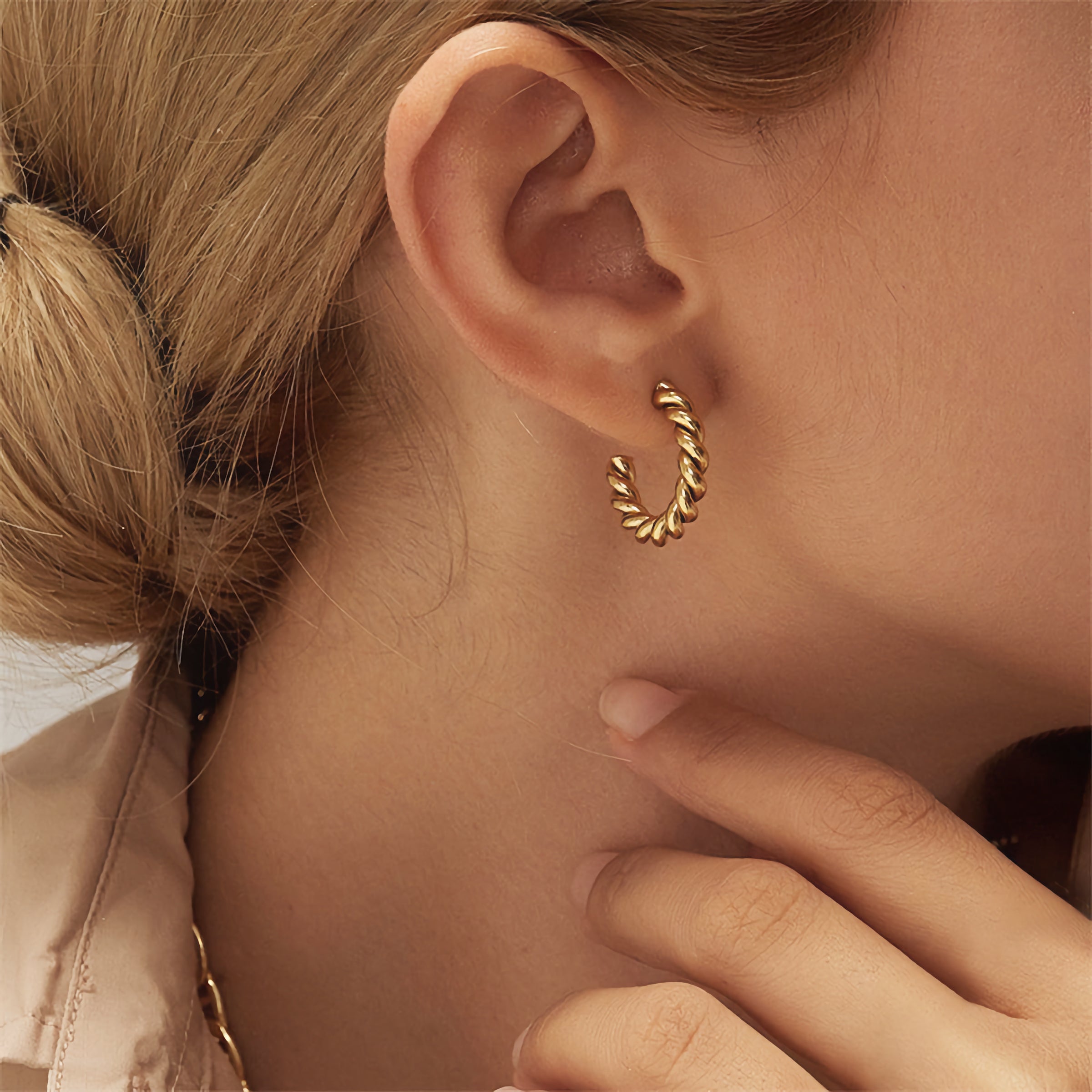 Elegant Gold Twist Earrings