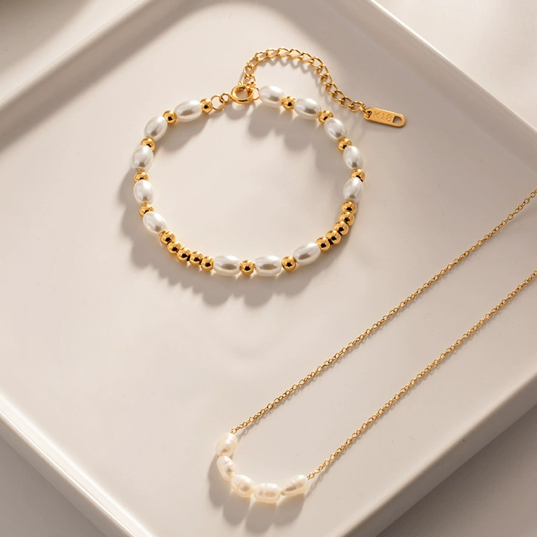 Luxe Pearl Gold Bracelet