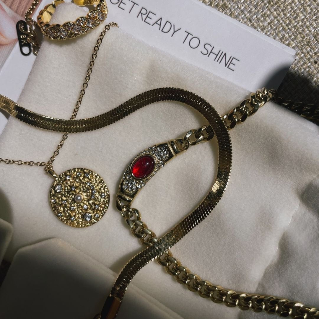 Isabella's Timeless Radiance Necklace