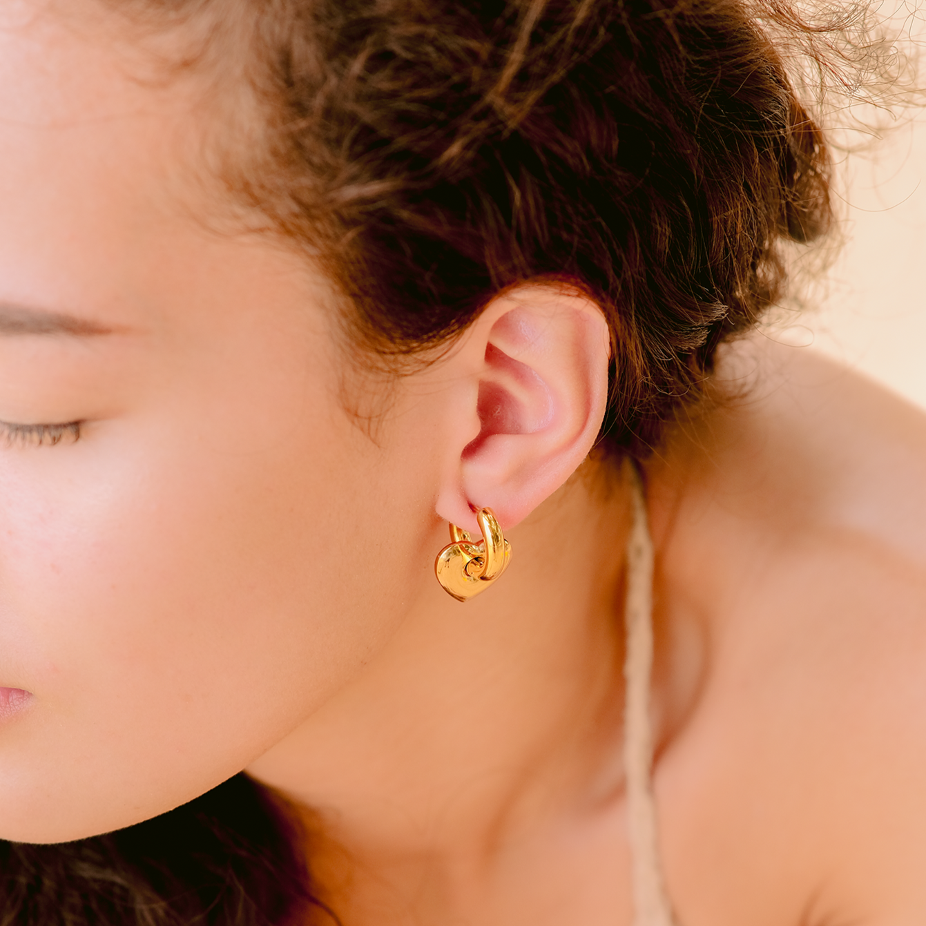 Elegant Gold Feather Earrings