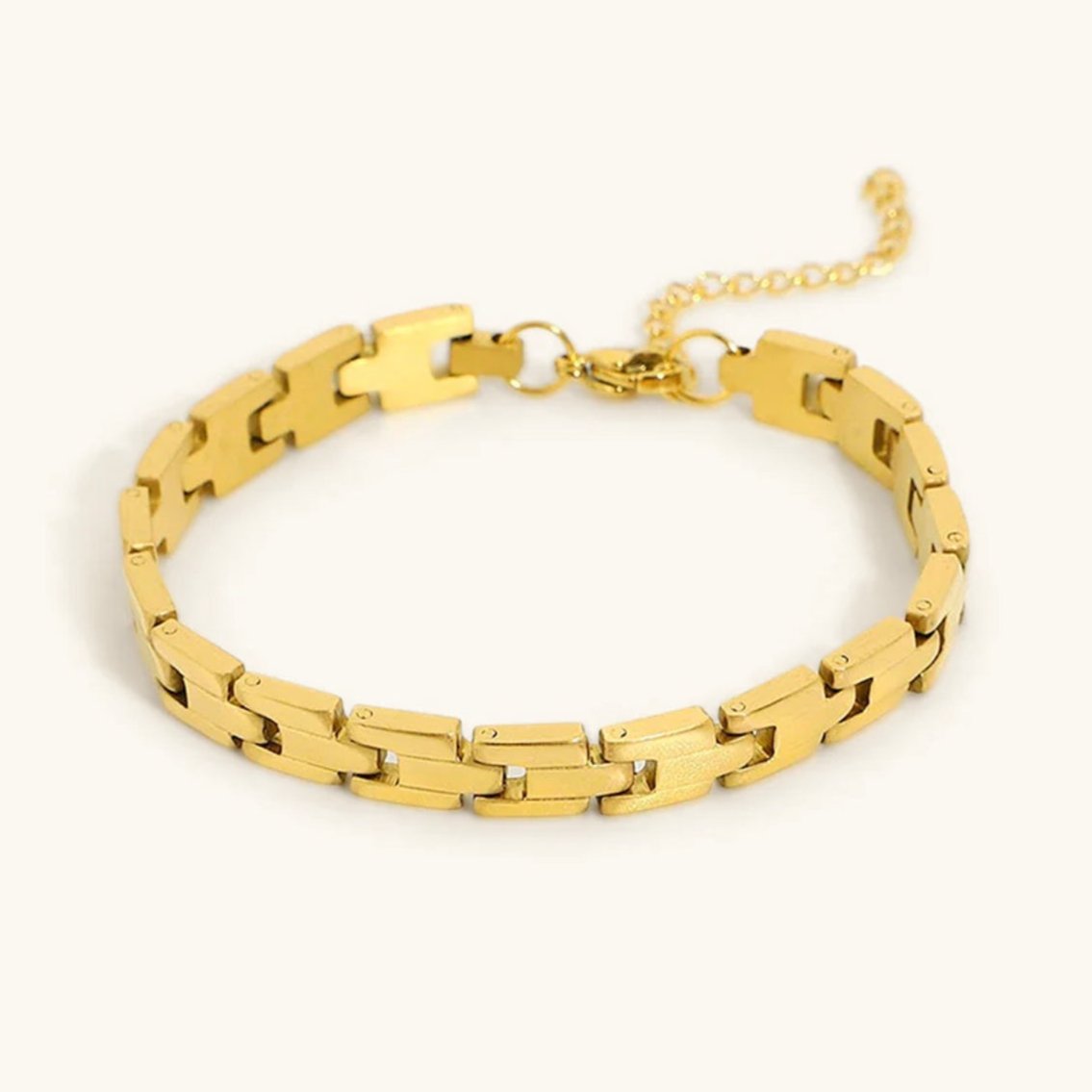 Radiant Gold Chain Bracelet