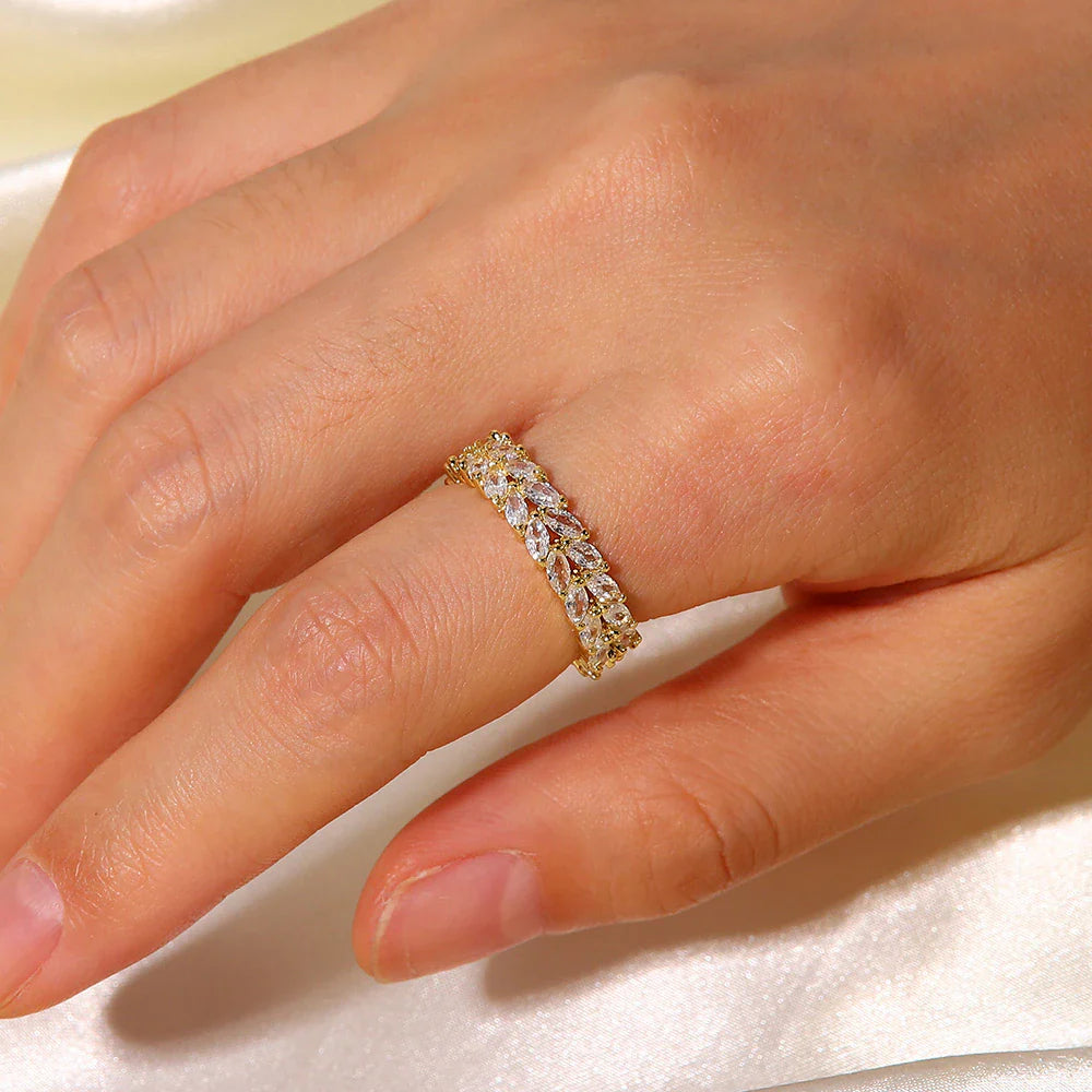 Sparkling Solstice Gold Ring