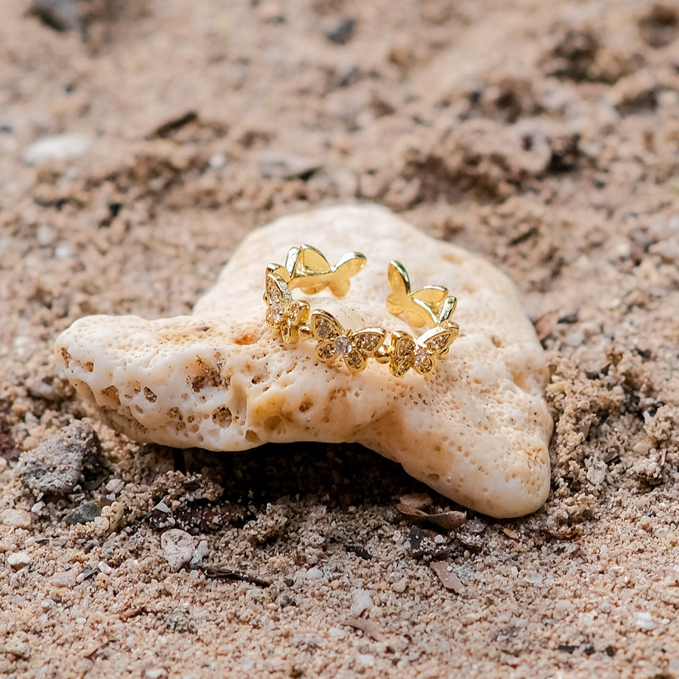 Glimmering Butterfly Gold Ring