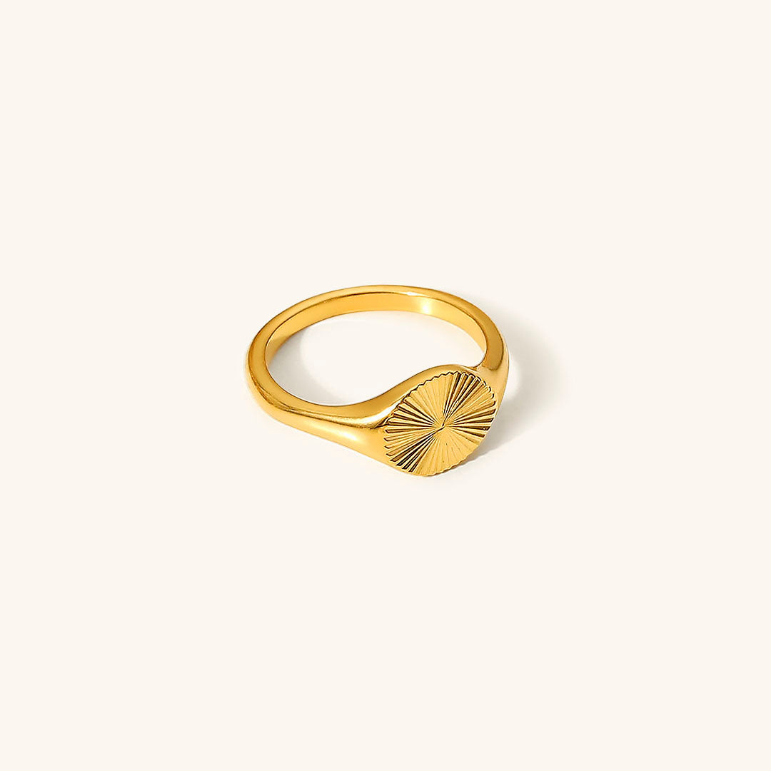 Cyna Radiant Gold Ring