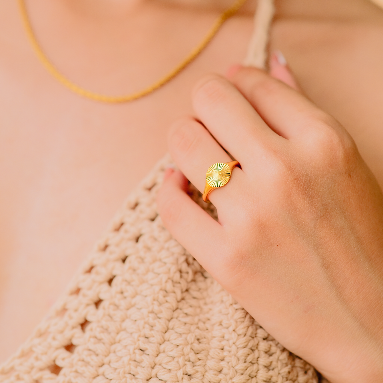 Cyna Radiant Gold Ring