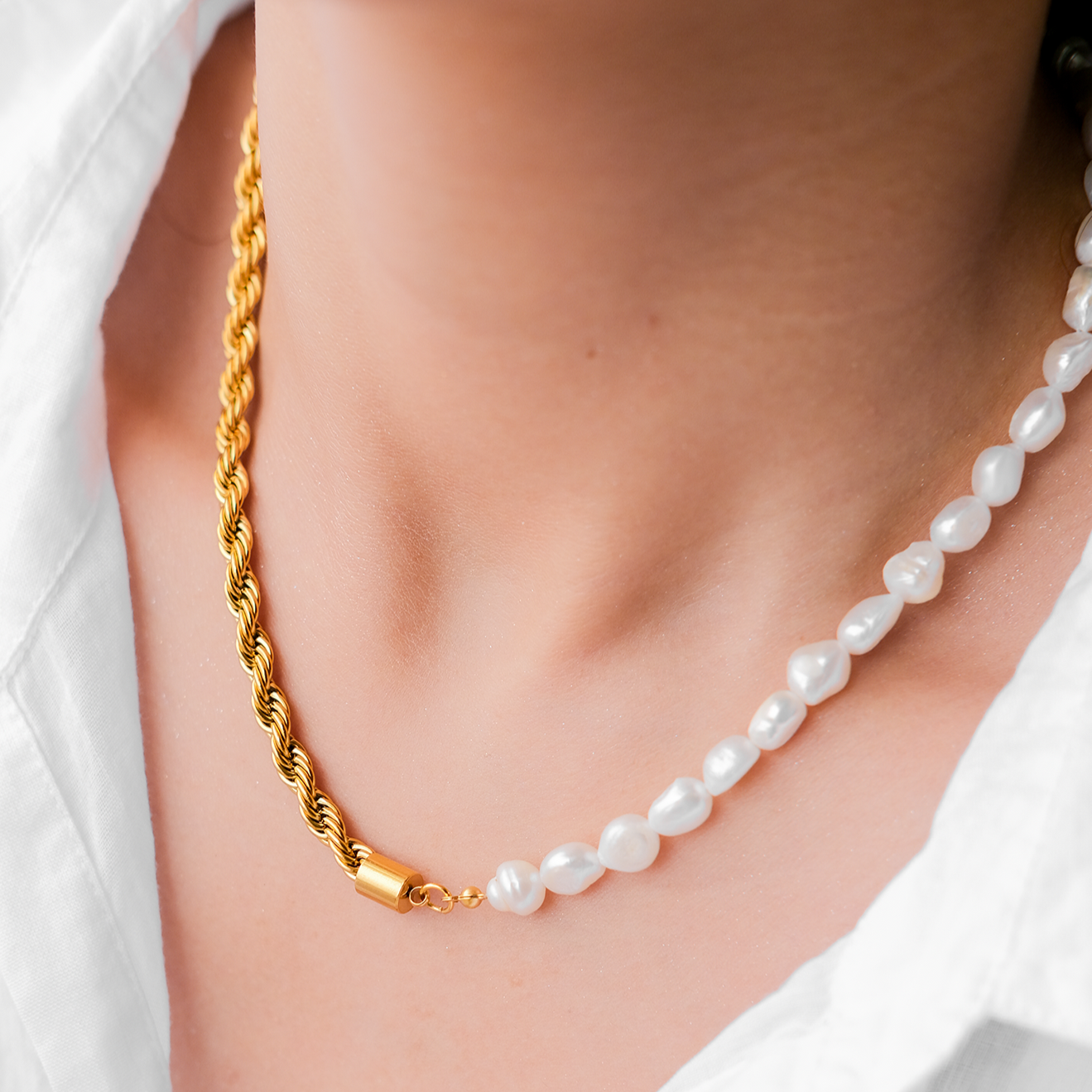 Aethelred Gold Pearl Choker