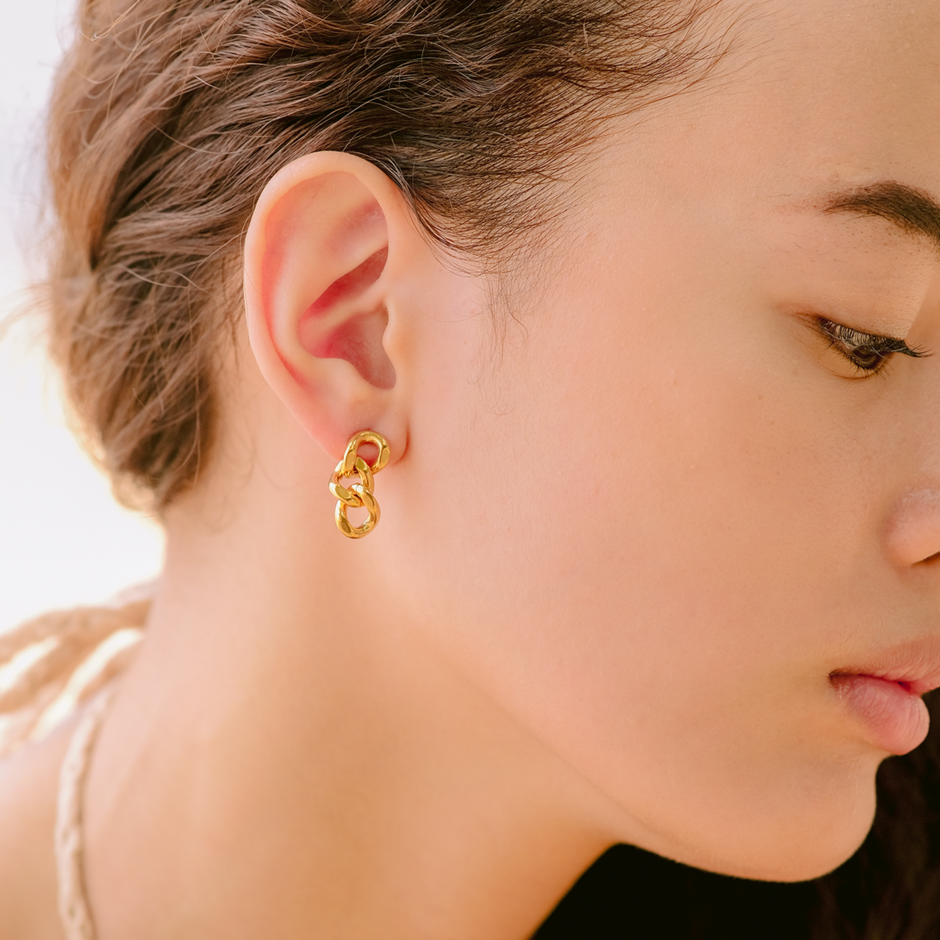 Elegant Gold Chain Drop Earrings