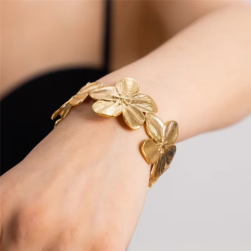 Ophelie Golden Bloom Bangle