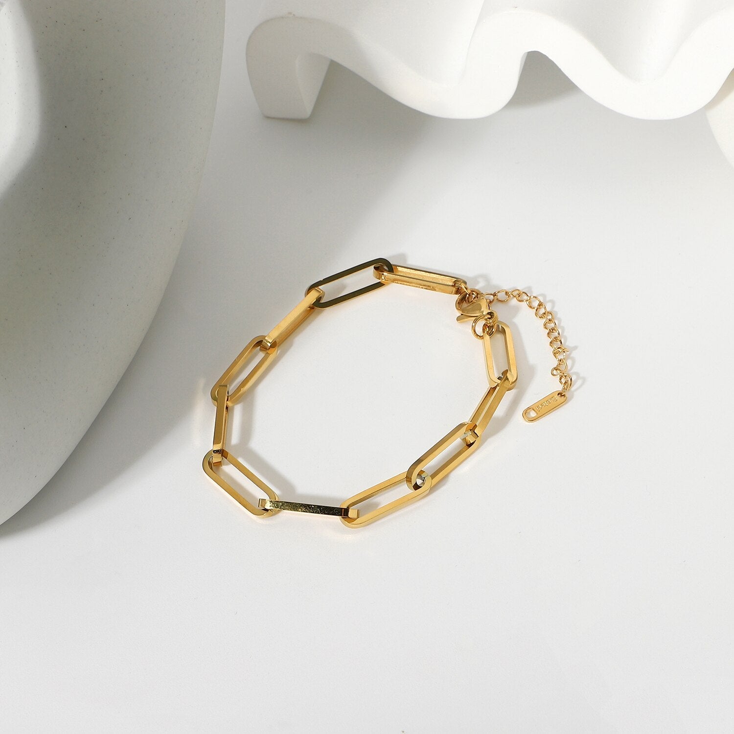Chic Paperclip Chain Bracelet - Gold