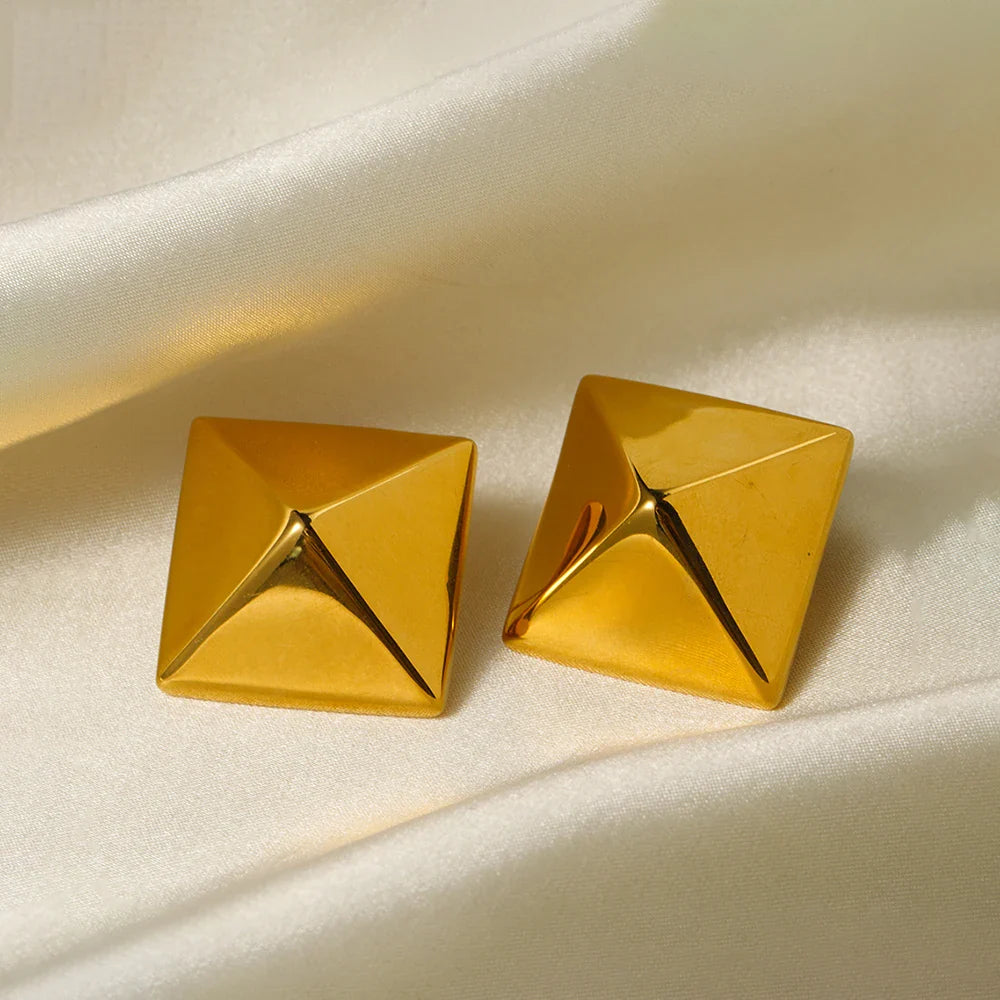 Barbara Edgy Gold Earrings