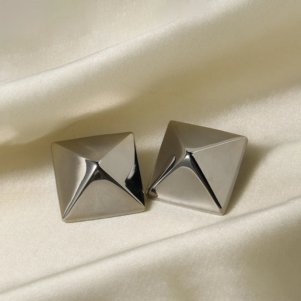 Barbara Edgy Gold Earrings