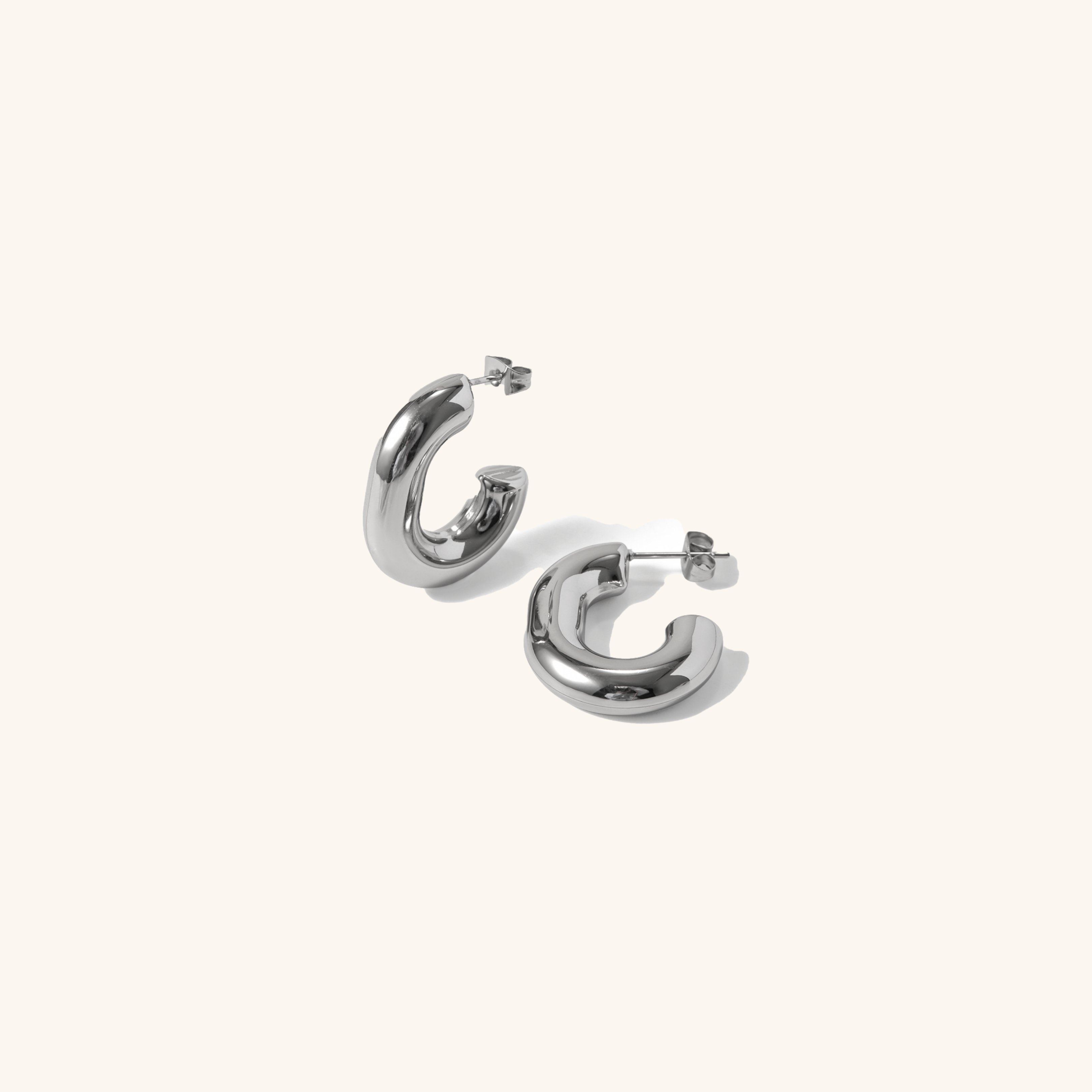 Alera Classic Silver Hoops