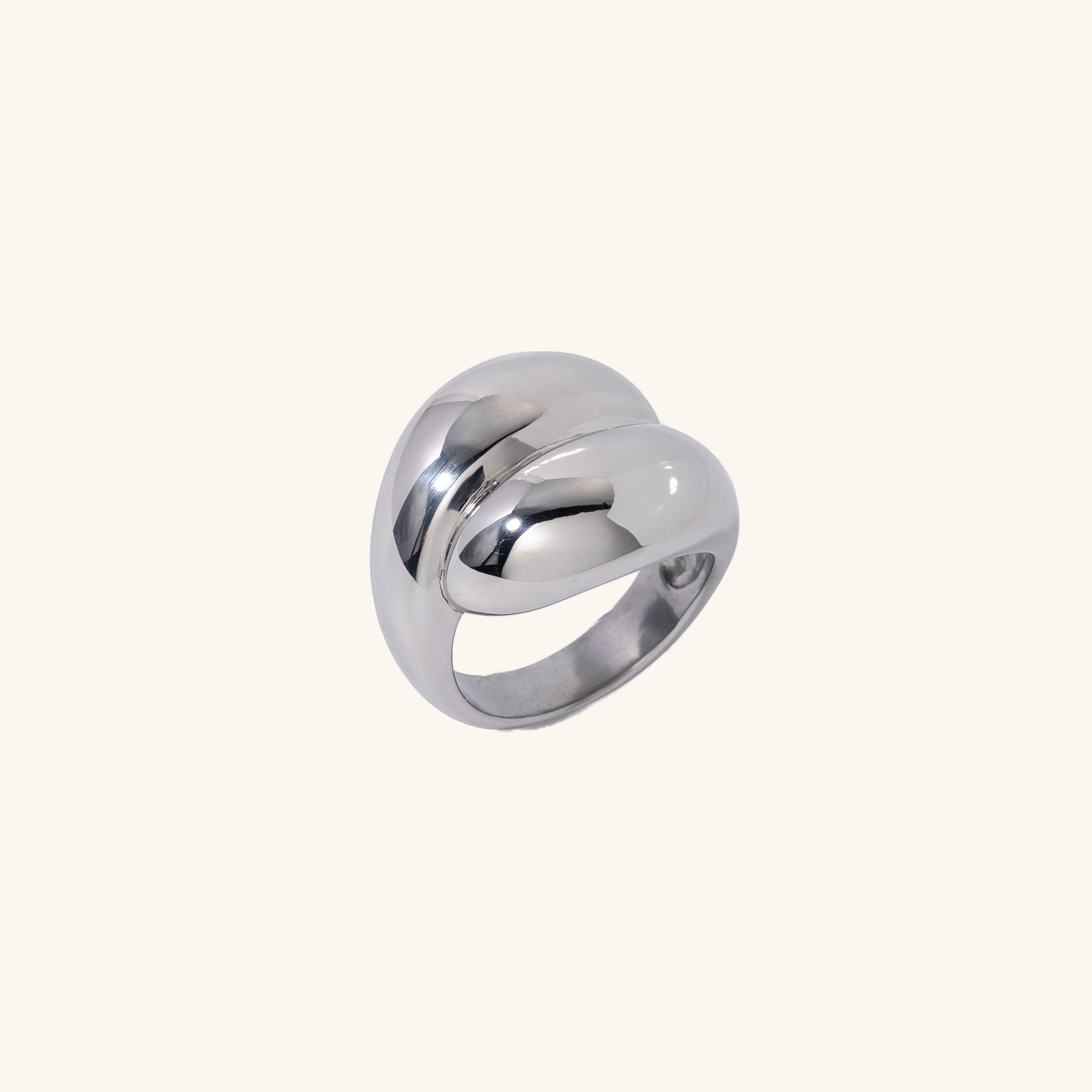 Elegant Gold Twisted Band Ring