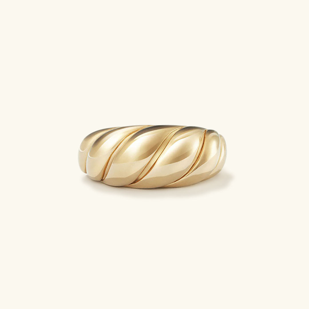 Elegant Gold Croissant Band Ring