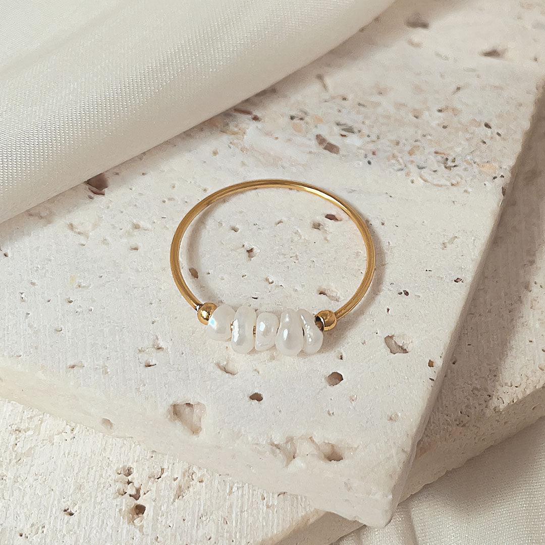 Luxe Pearl Gold Band