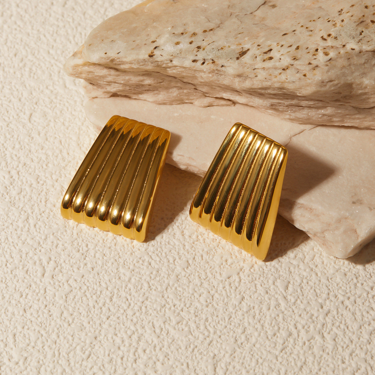 Aria Gold Bar Studs
