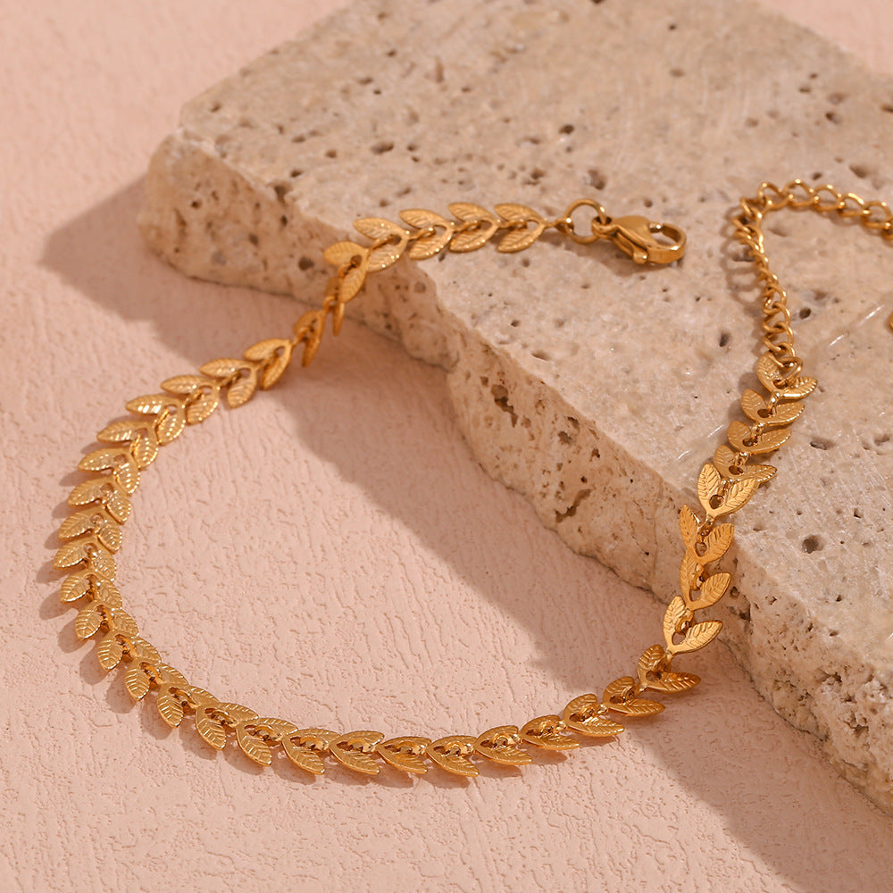 Elegant Gold Chain Bracelet