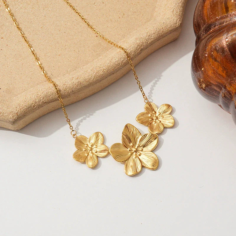 Floral Dream Gold Necklace