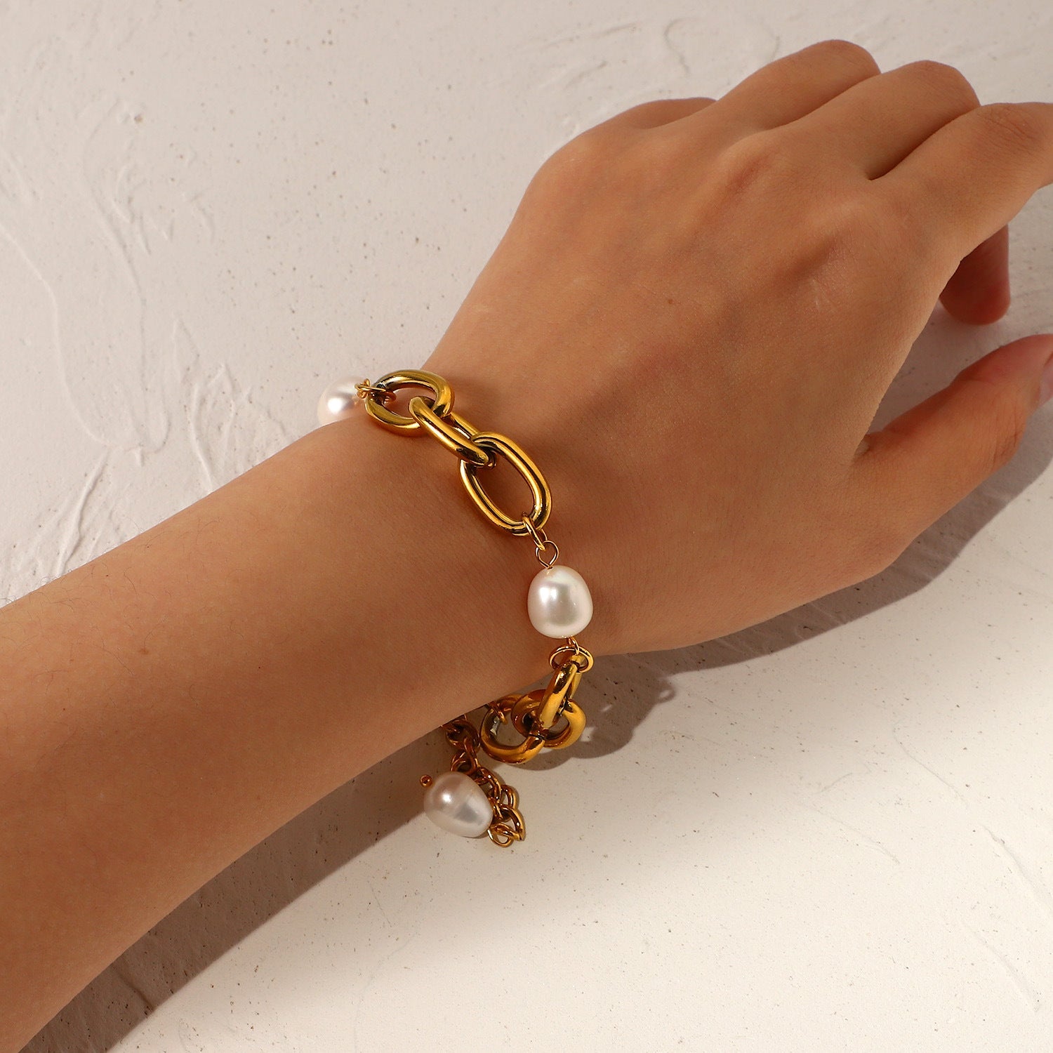 Elegant Pearl Chain Bracelet