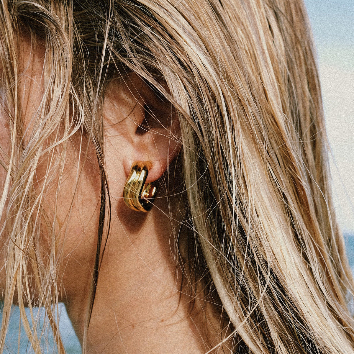 Sculptural Double Curve Hoops