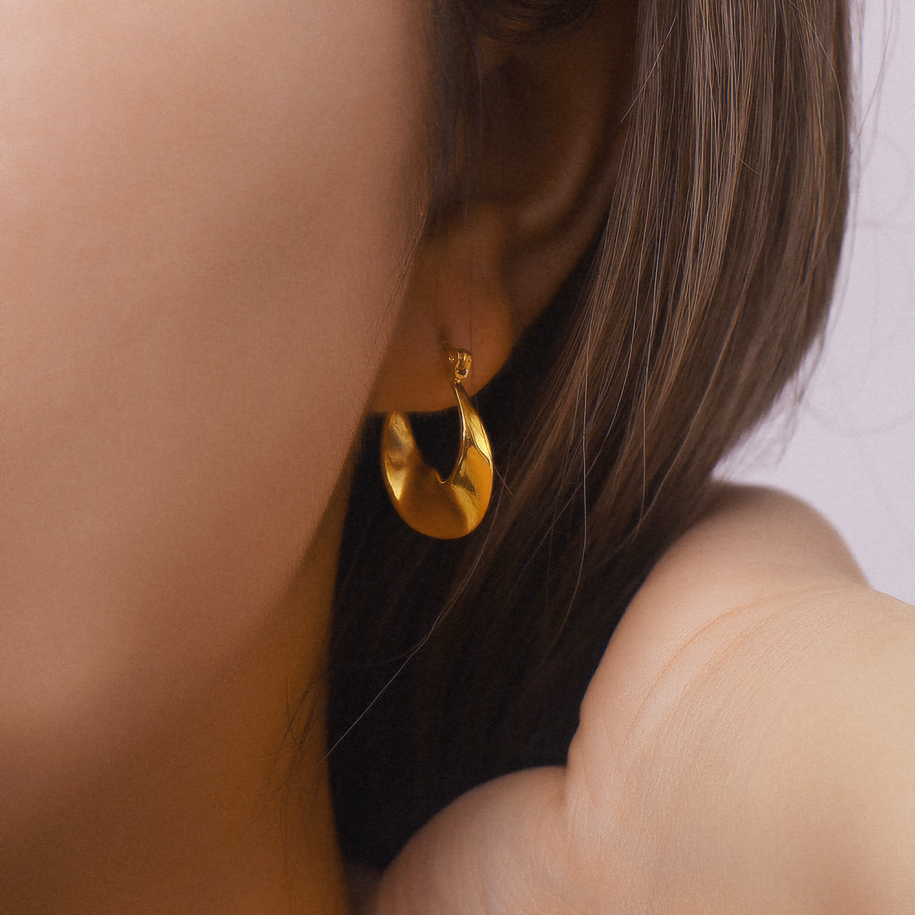 Asymmetric Glamour Hoop Earrings