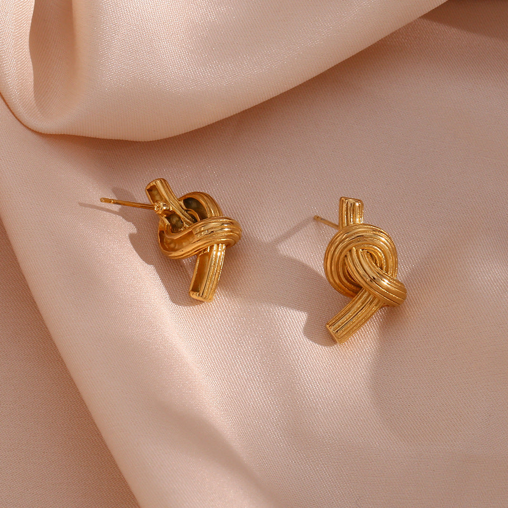 Elegant Gold Knot Earrings