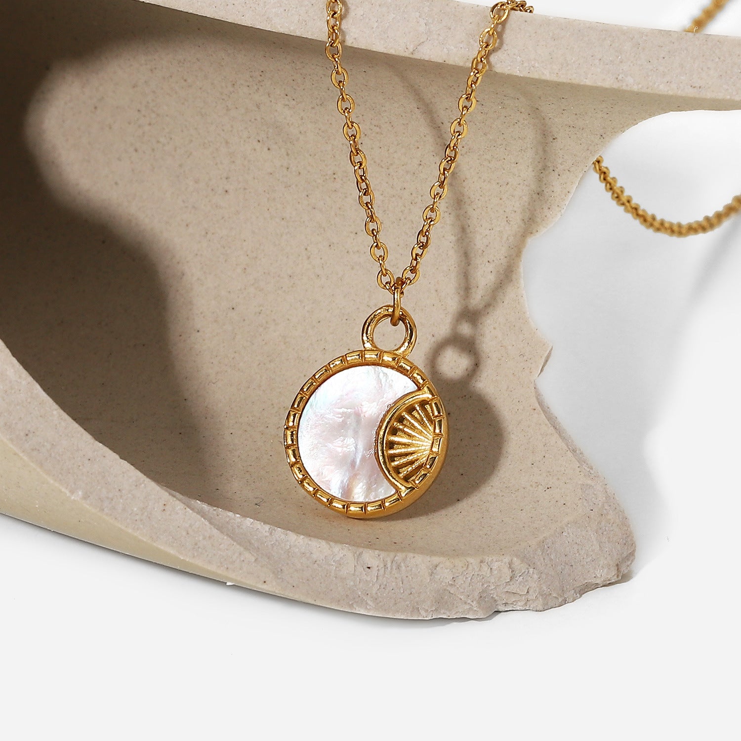 Geometric Pearl Radiance Necklace