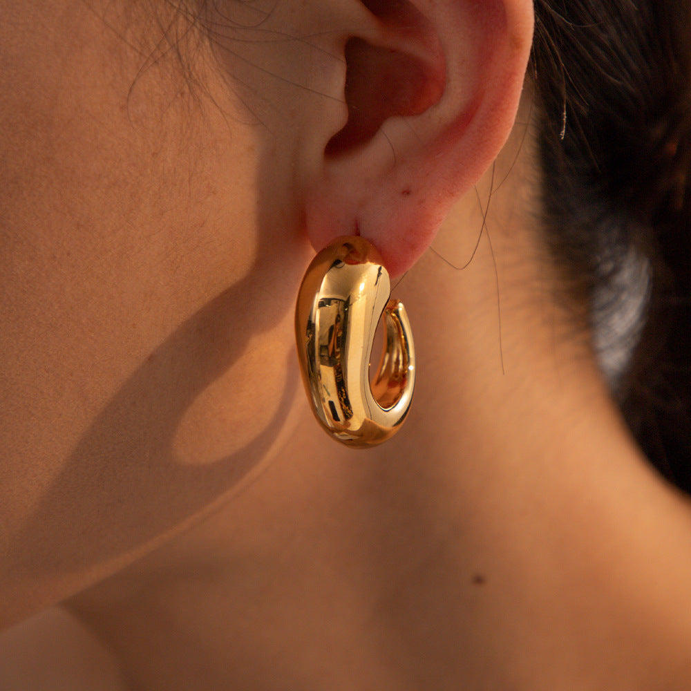 Chic Gold Hoop Earrings