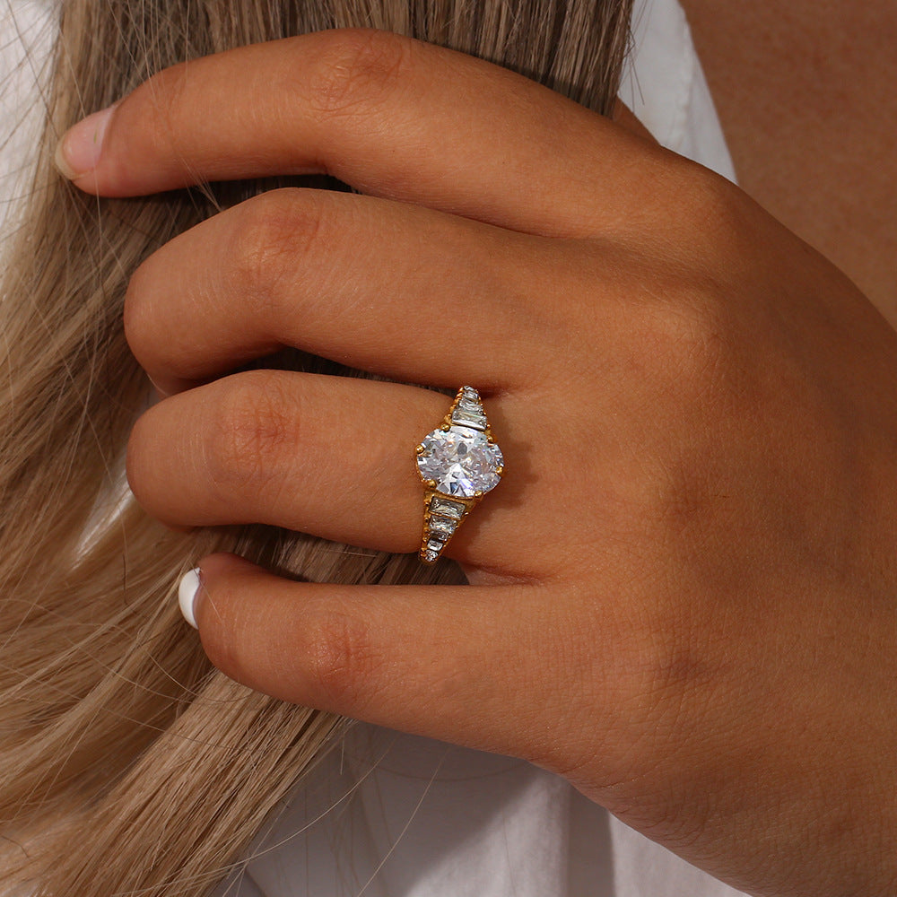 Syllia Sparkling Gold Ring