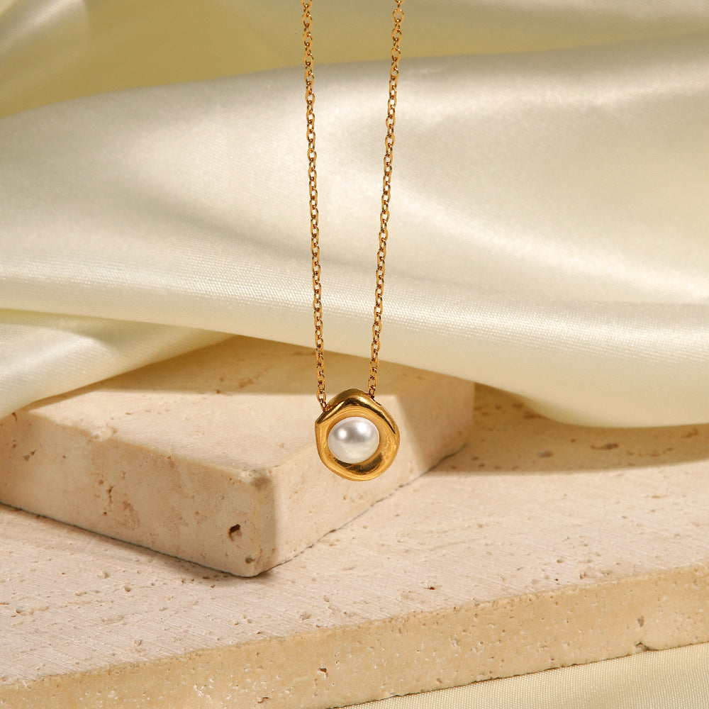 Gold Pearl Elegance Necklace