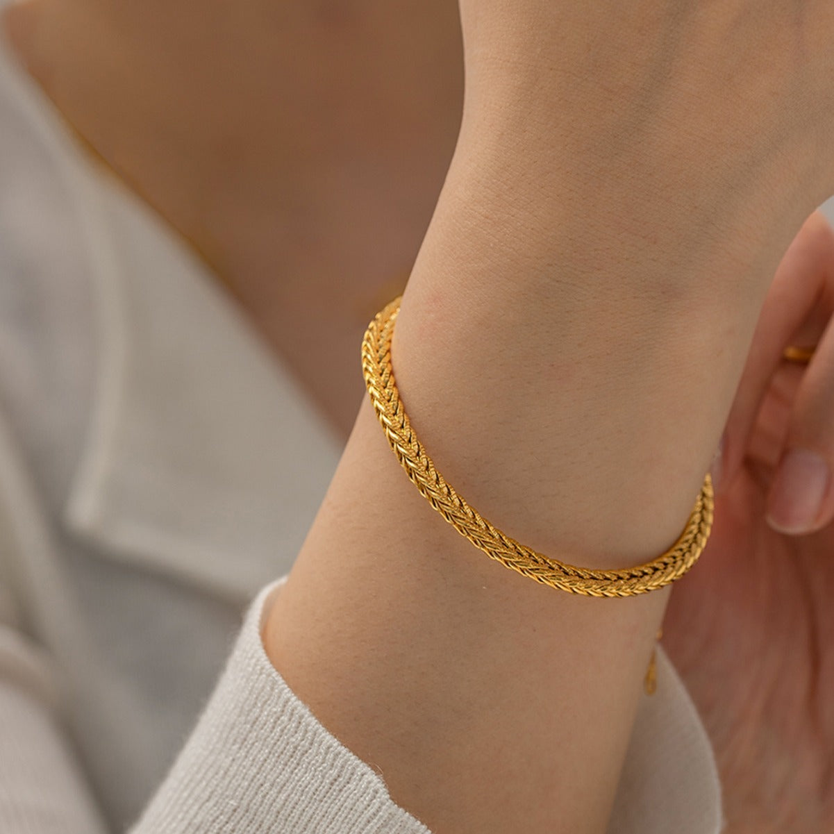 Elegant Gold Snake Chain Bracelet