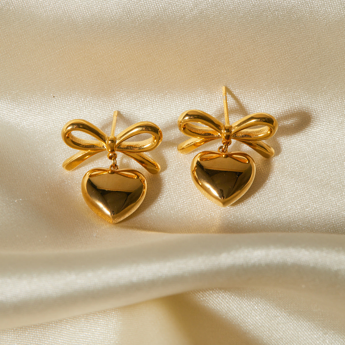 Elegant Gold Knot Heart Earrings