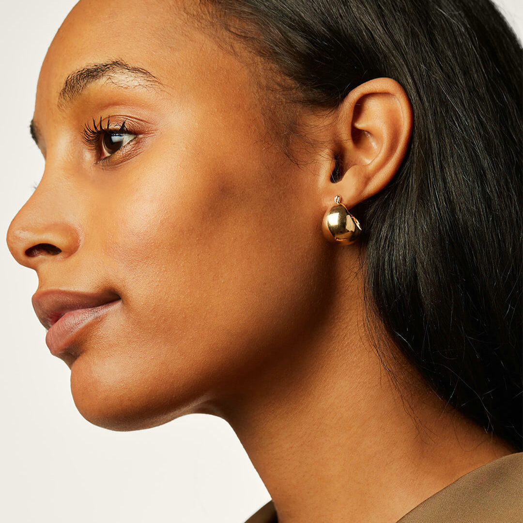 Luxe Gold Aura Huggie Hoops