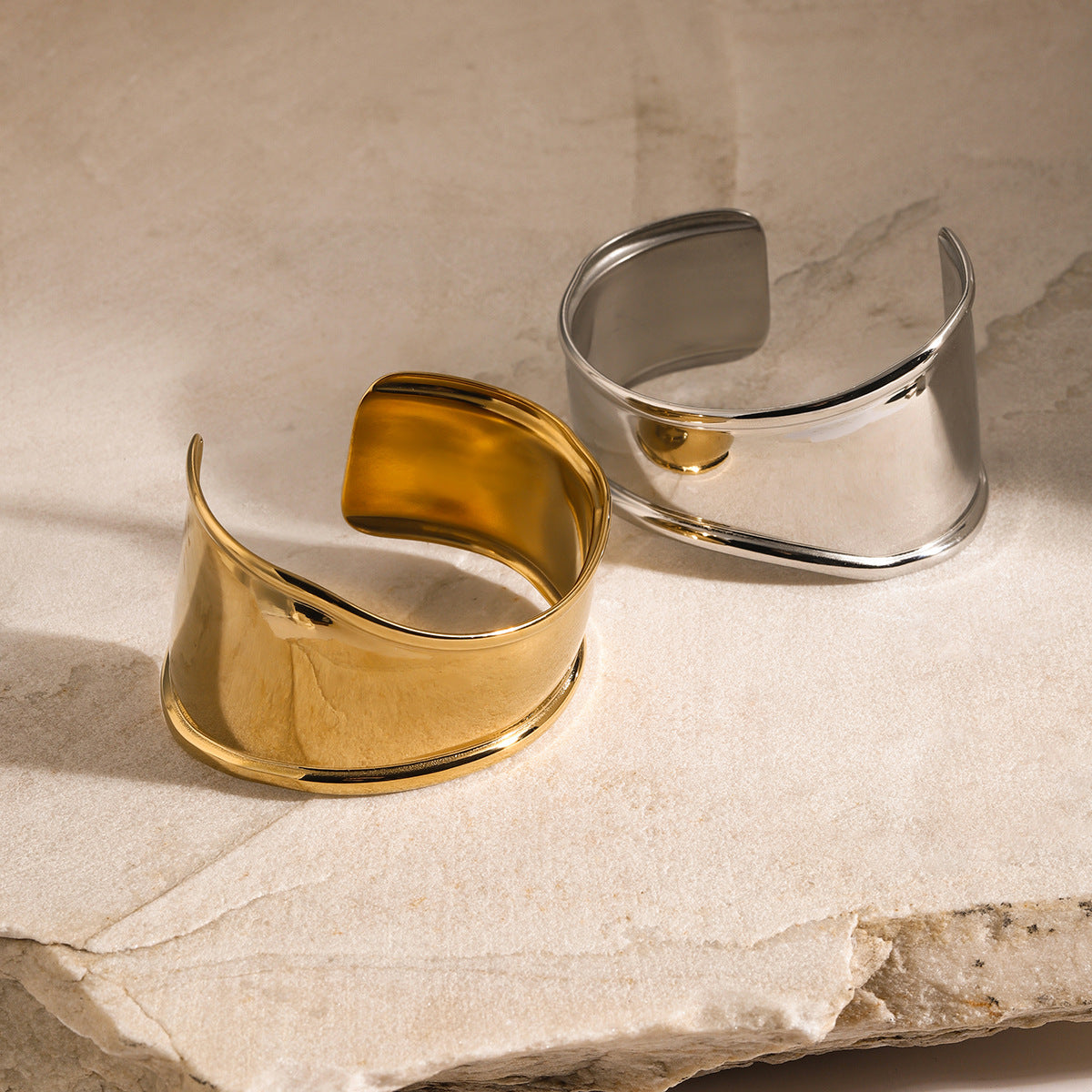 Ethereal Gold Bangle
