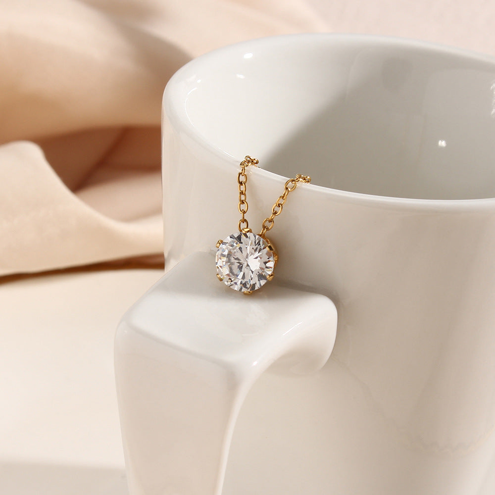 Elegant Solstice Gold Necklace