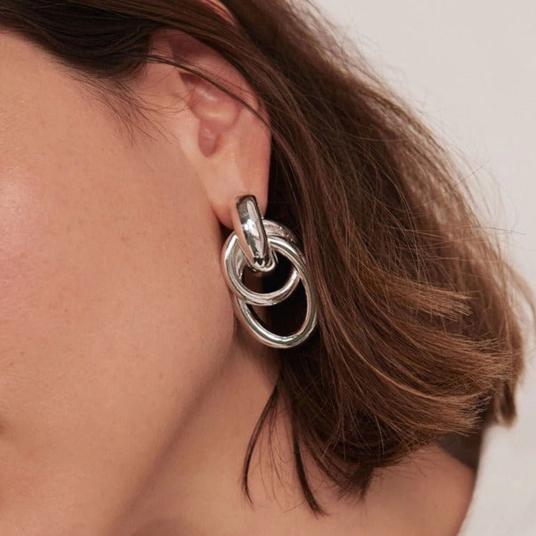 Amarelda Dangle Gold Earrings