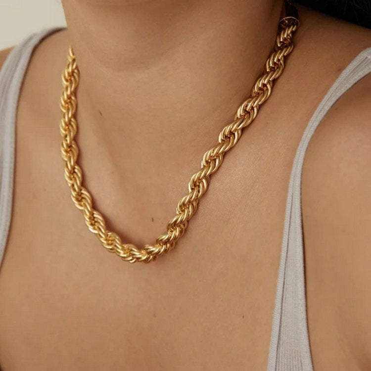 Mila Twisting Gold Chain Necklace