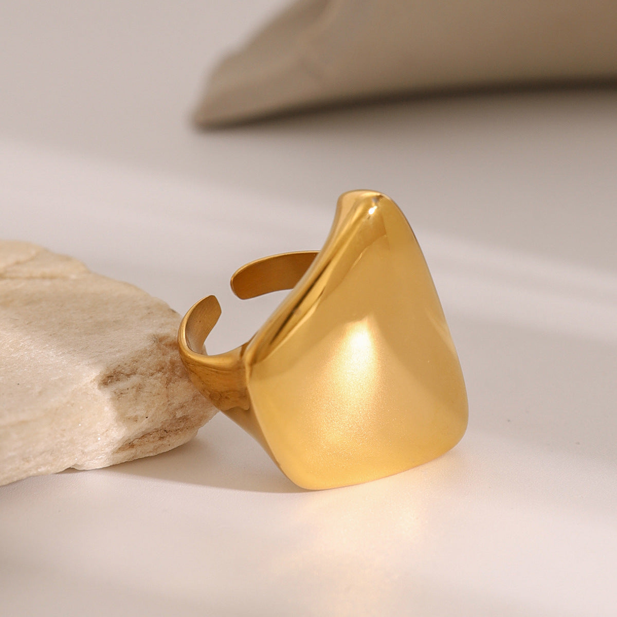 Elowen Geometric Gold Ring