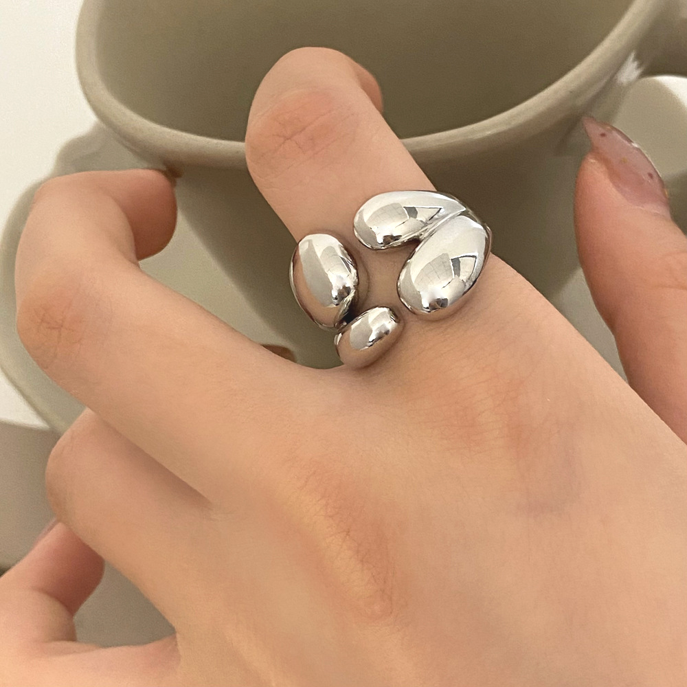 Twisted Elegance Gold Ring