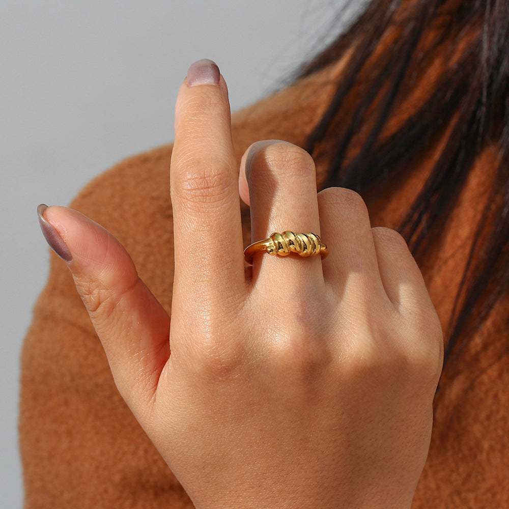 Twisted Elegance Gold Ring