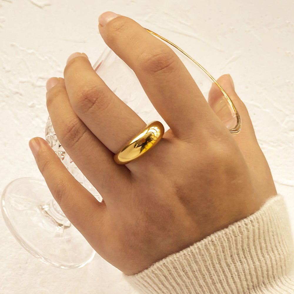 Elegant Gold Band