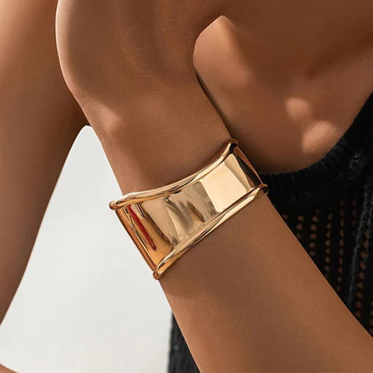 Ethereal Gold Bangle