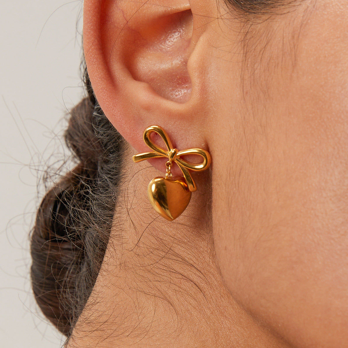 Elegant Gold Knot Heart Earrings