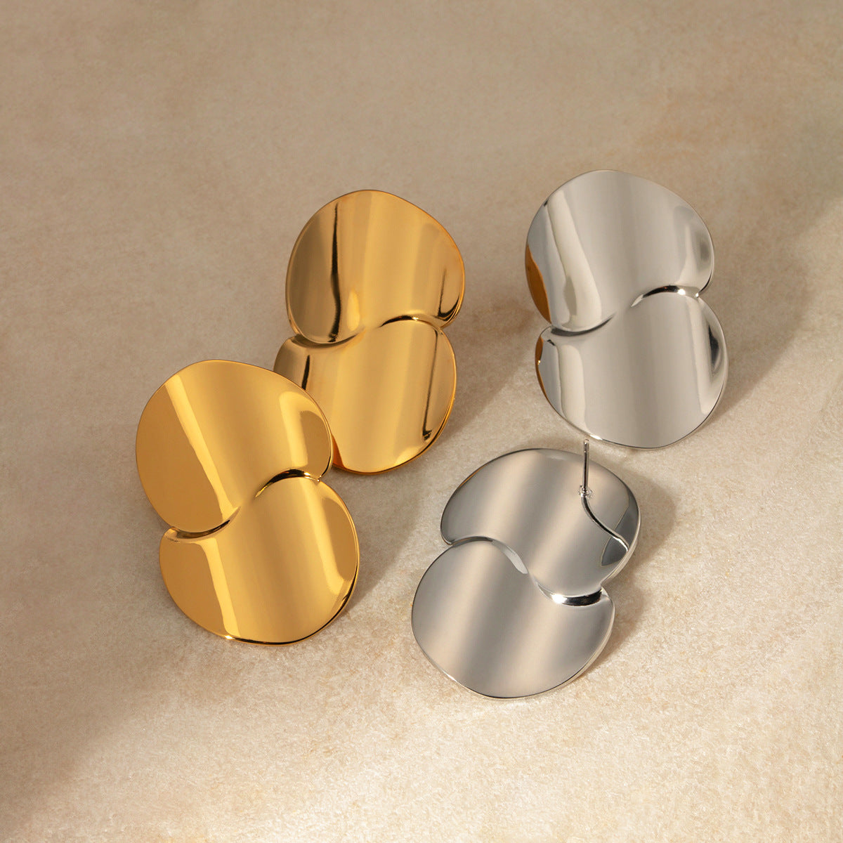 Intertwined Discs Earrings