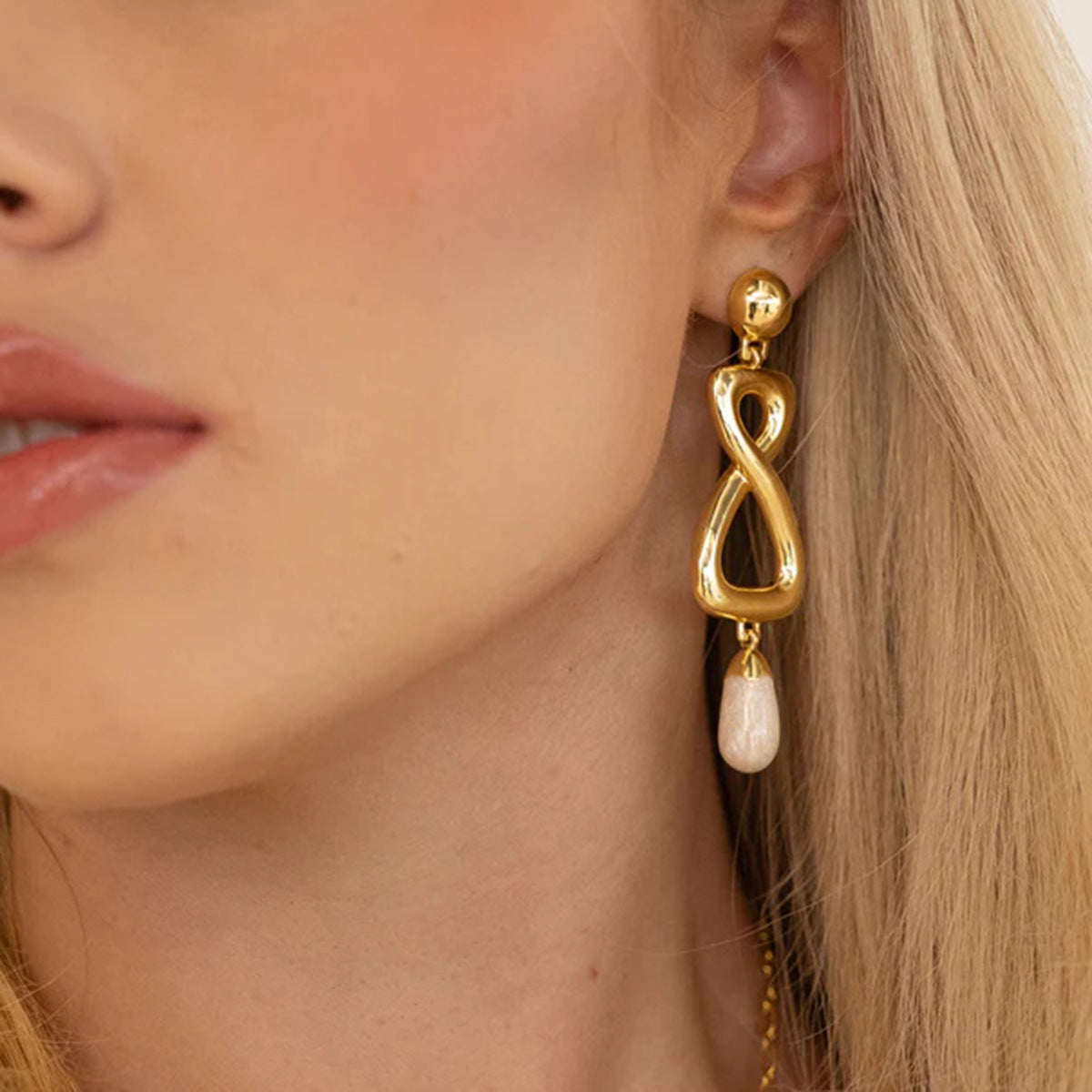 Luxe Pearl Drop Earrings
