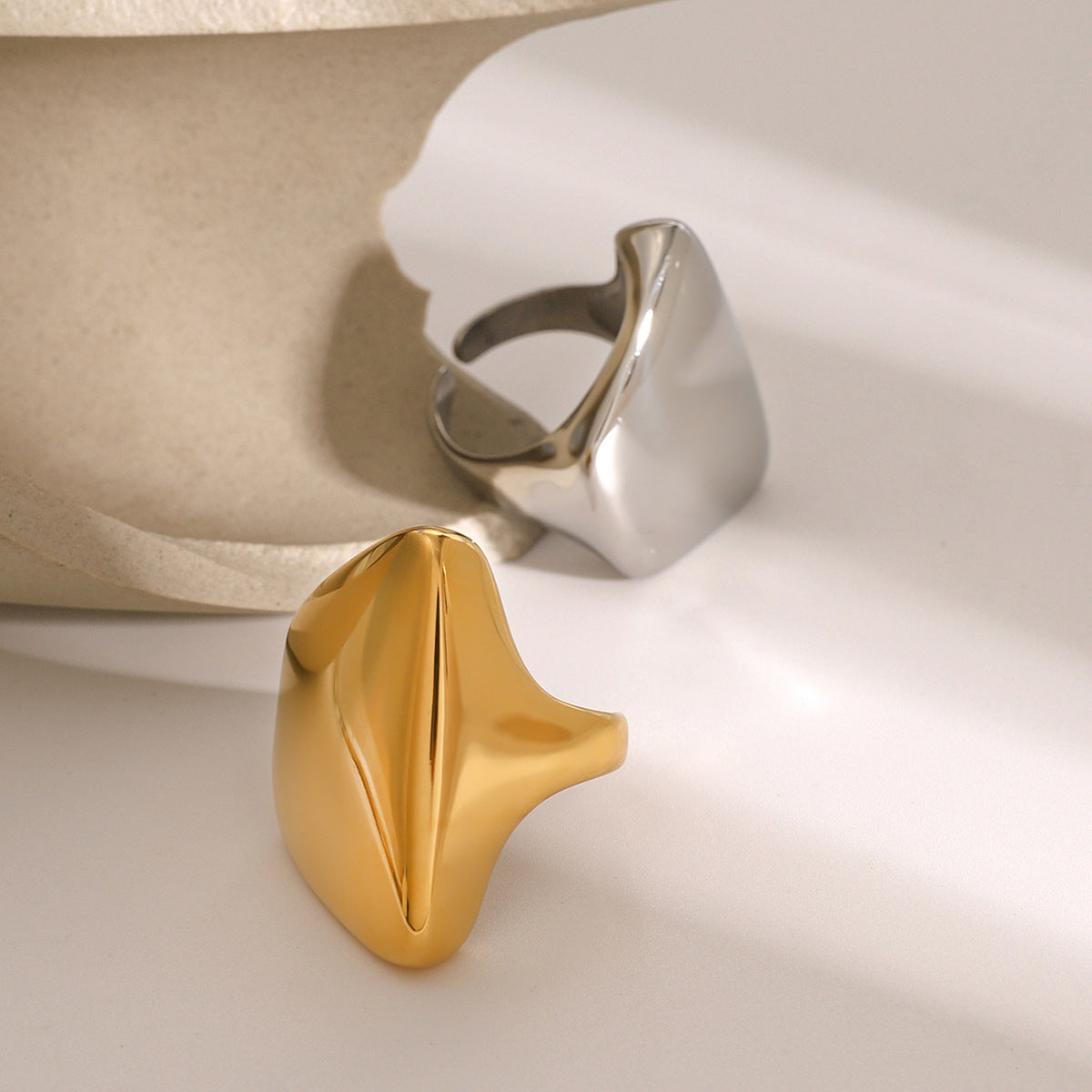 Elowen Geometric Gold Ring