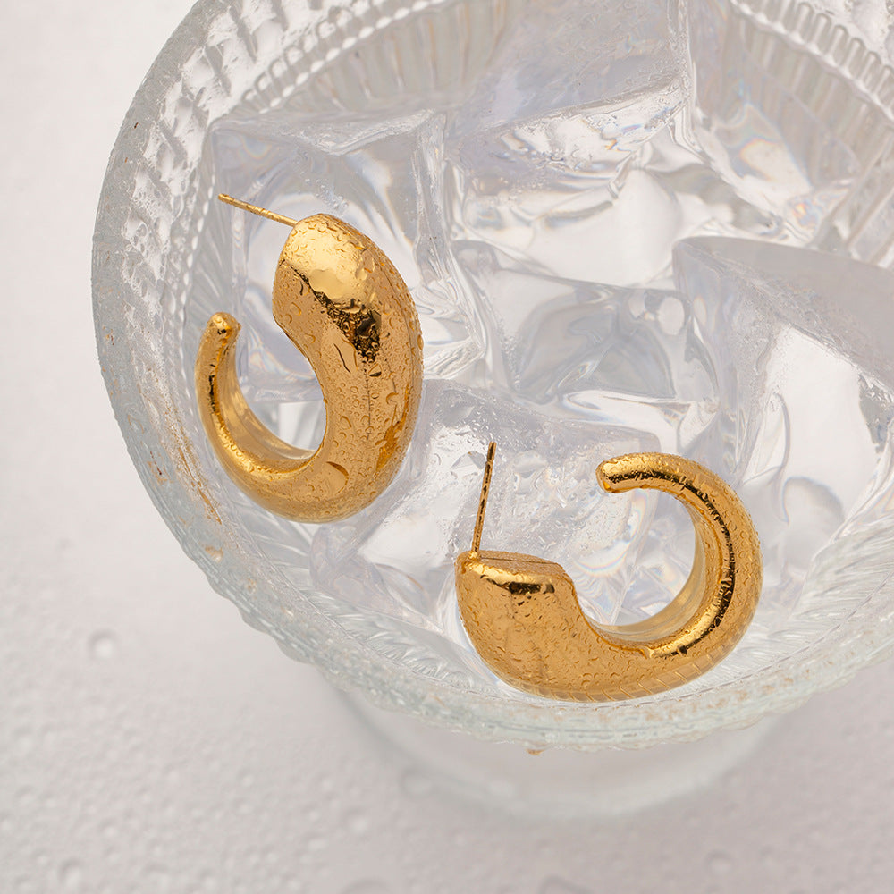 Chic Gold Hoop Earrings